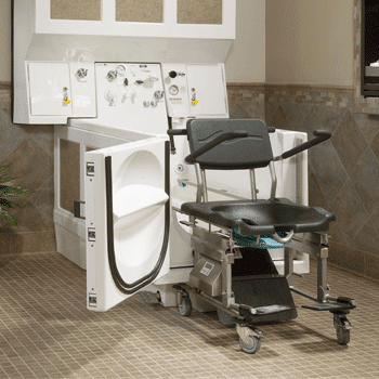 An end-entry tub with a seating option by Apollo Bath. Apollo Bath is the leading innovator for tubs for seniors.